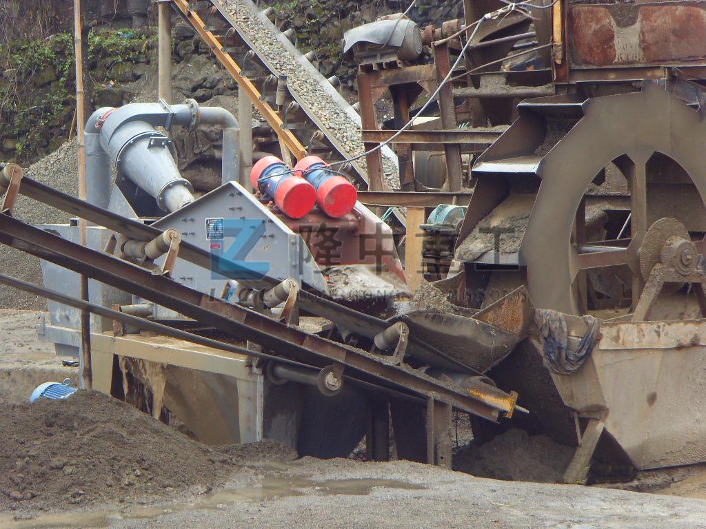 洗砂機與細（xì）砂回（huí）收機配套生產現場