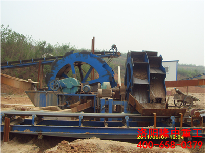 兩台輪式(shì)洗沙機 兩台輪式洗沙(shā)機.jpg