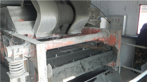 尾礦幹排篩使用現場 尾(wěi)礦幹排篩使用現場.jpg